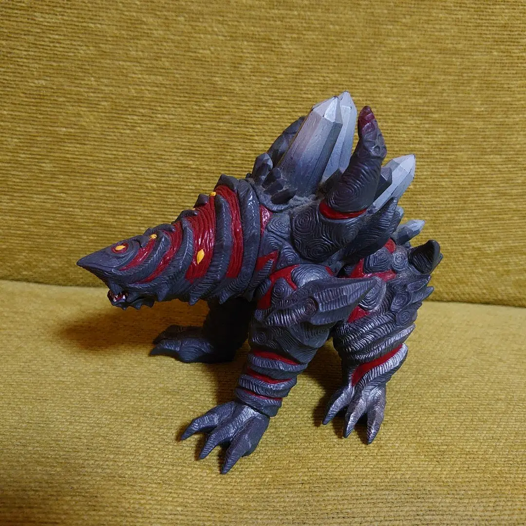 【タグ付き】ウルトラ怪獣シリーズ2004 ノスフェル　ラフレイア　ゴルゴレム Yahoo!オークション -「ゴルゴレム」の落札相場・落札価格