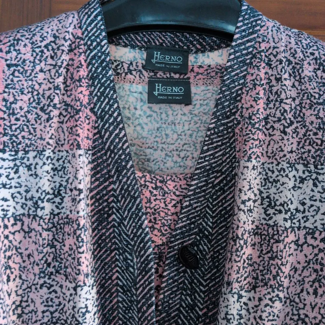 Herno ノーカラージャケット 2025年最新】HERNO レディース ノーカラージャケットの人気アイテム