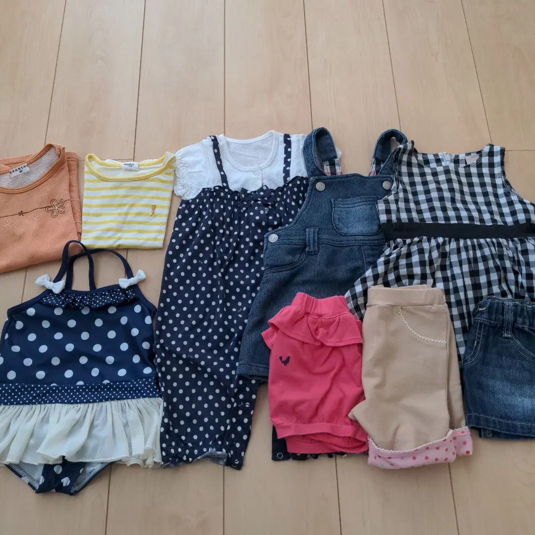 Thumbnail of Children's clothing, size 80cm, bulk sale