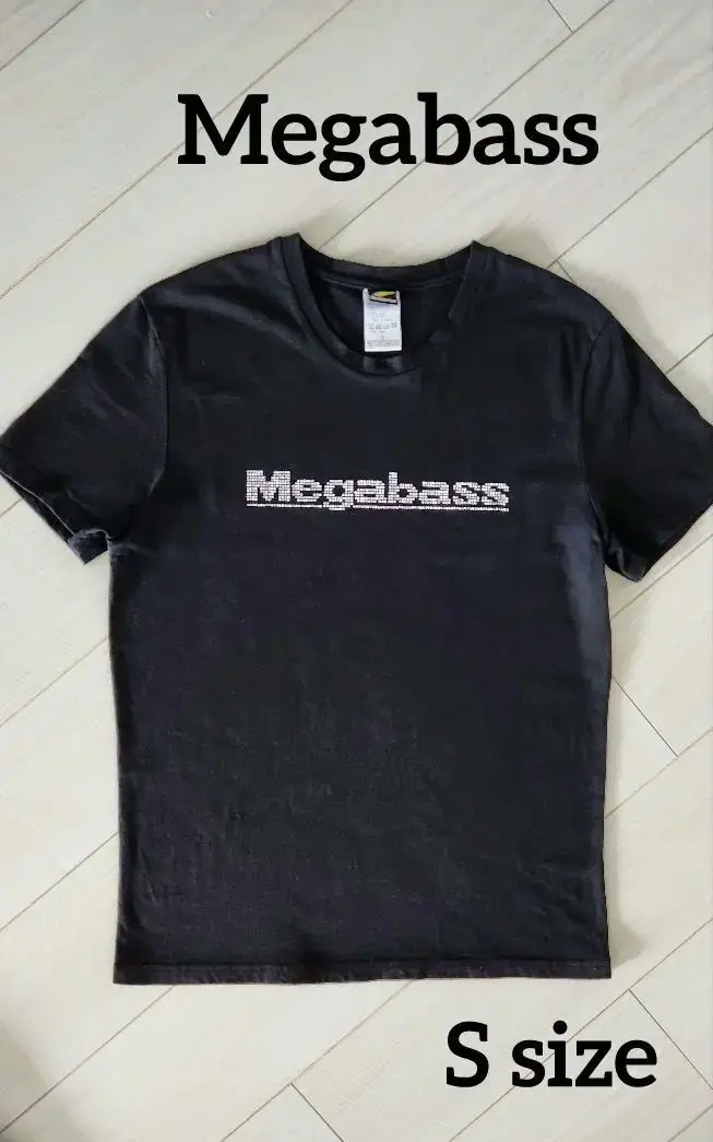 非売品 レア Megabass プロチーム ポロシャツ ホワイト メガバス 8月末～9月末発送】MEGABASS LOGO T-SHIRTS(メガバスロゴTシャツ