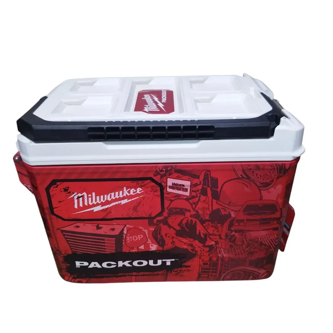 ミルウォーキー パックアウト クーラーボックス Milwaukee「PACKOUT™ クーラーボックス」 Limited Editionを3人