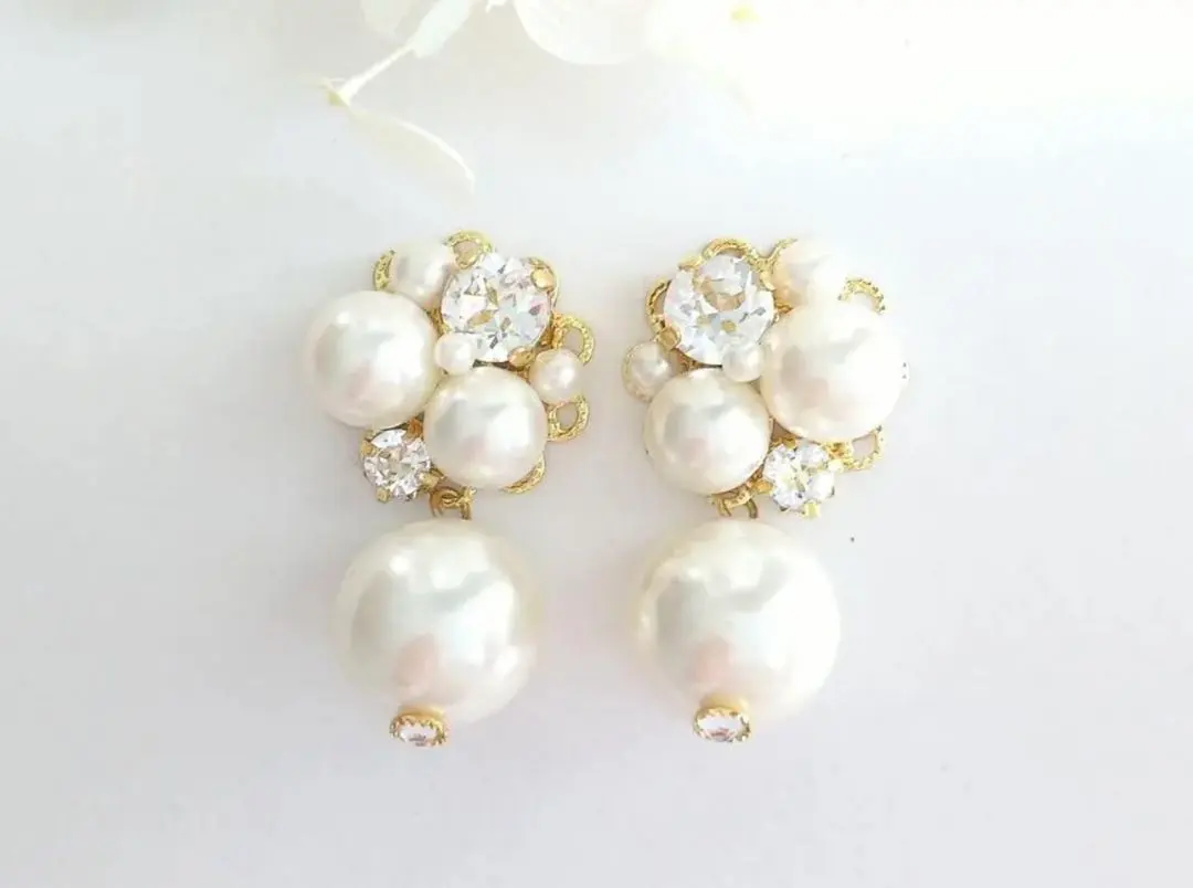 Thumbnail of Elegant Pearl Earrings