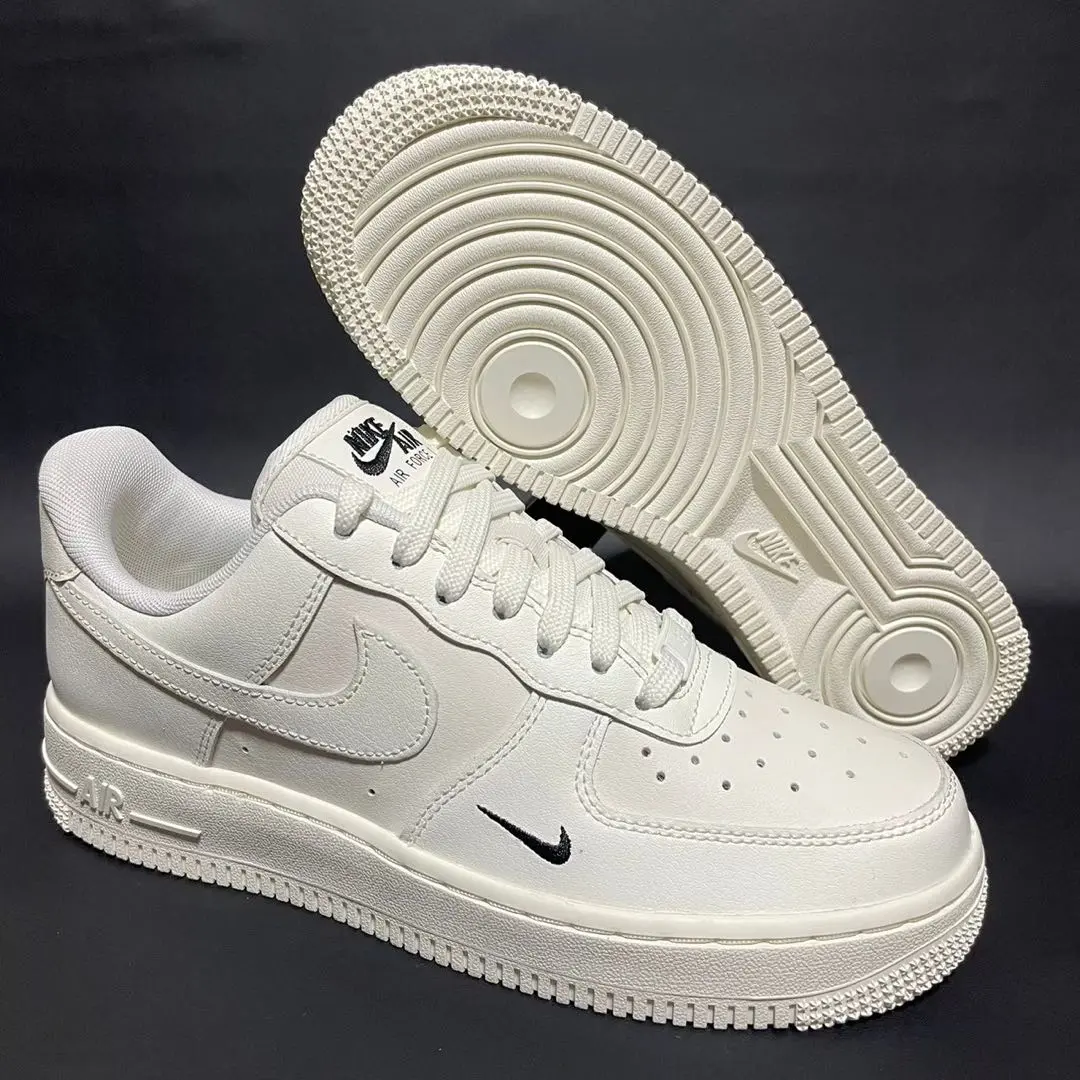 新品 NIKE ナイキ スウォッシユラベル 希少品 2025年最新】チビスウォッシュの人気アイテム - メルカリ