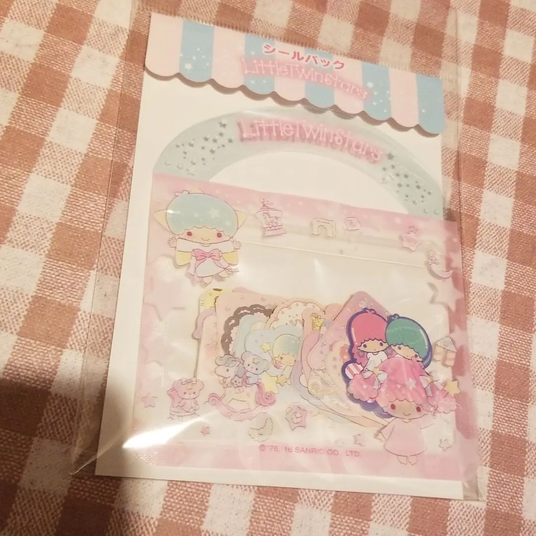 Thumbnail of Sanrio Kiki & Lala Seal Flake