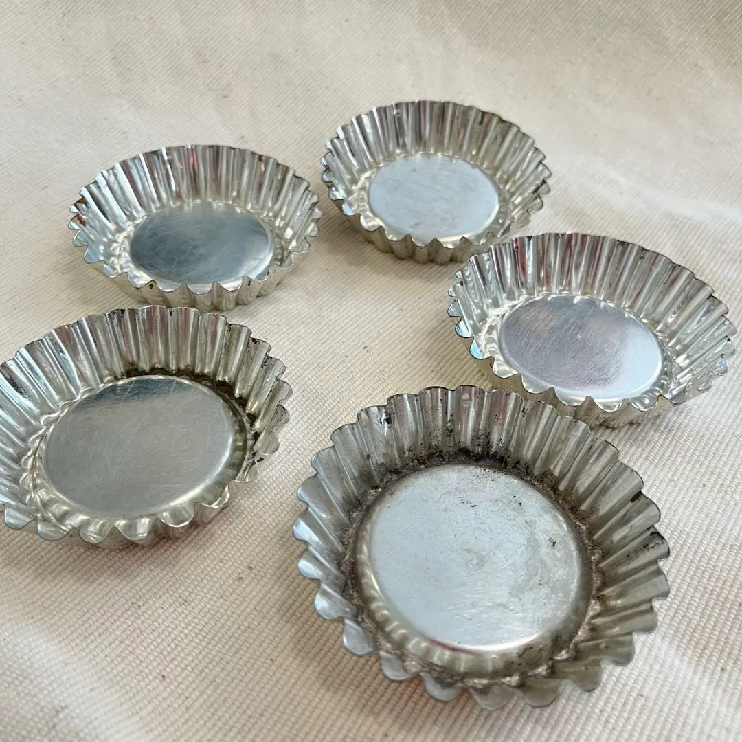 Thumbnail of Vintage shabby madeleine molds, small size, set of 5