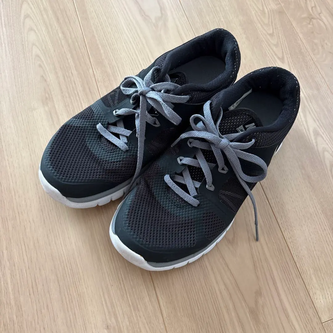 Thumbnail of NIKE running shoes, 24 cm