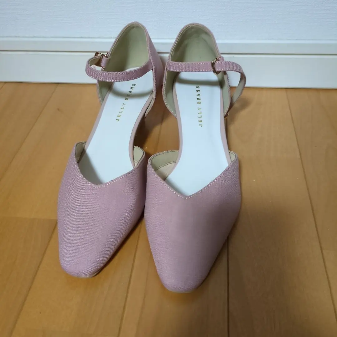 Thumbnail of Pink pumps with a JELLY BEANS strap