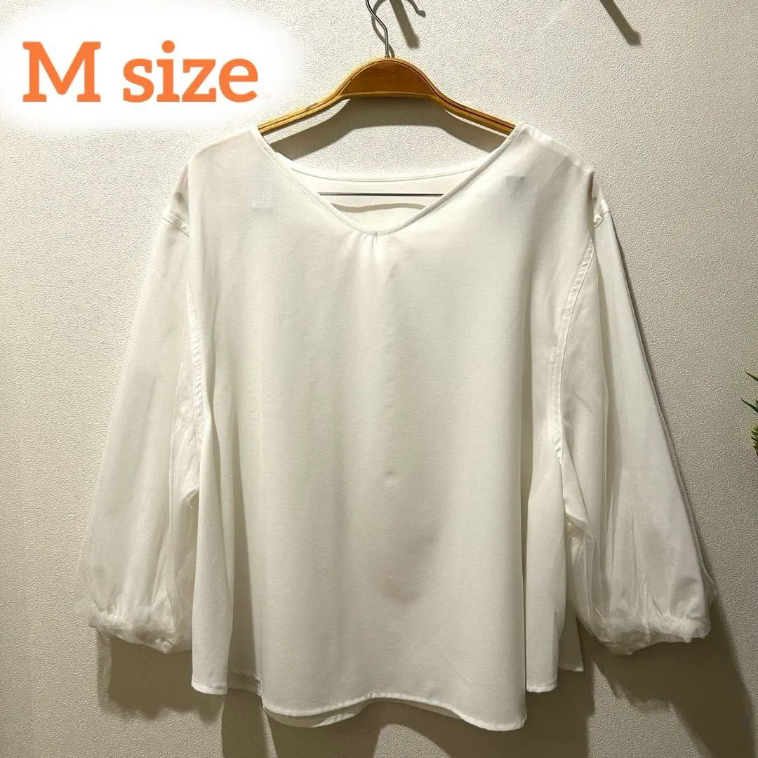 Thumbnail of Excellent Condition: White V-neck Blouse