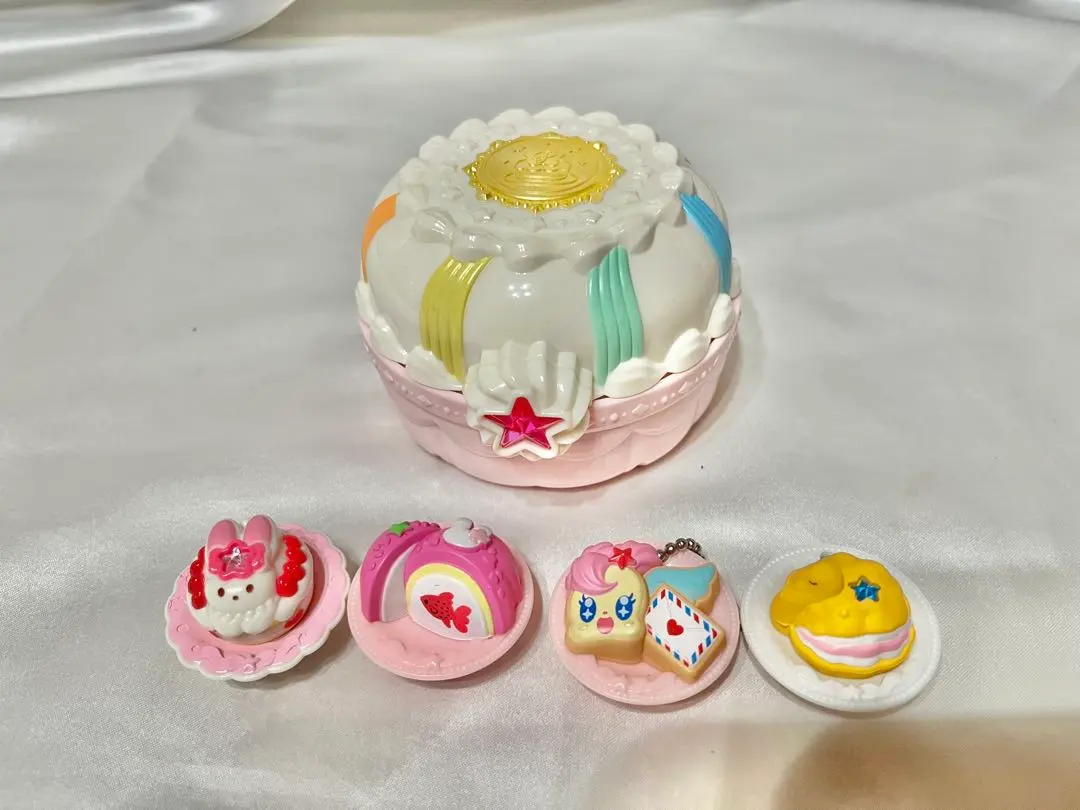 Thumbnail of Maze Maze Henshin Kirakira Sweets Pact Animal Sweets Precure A La Mode