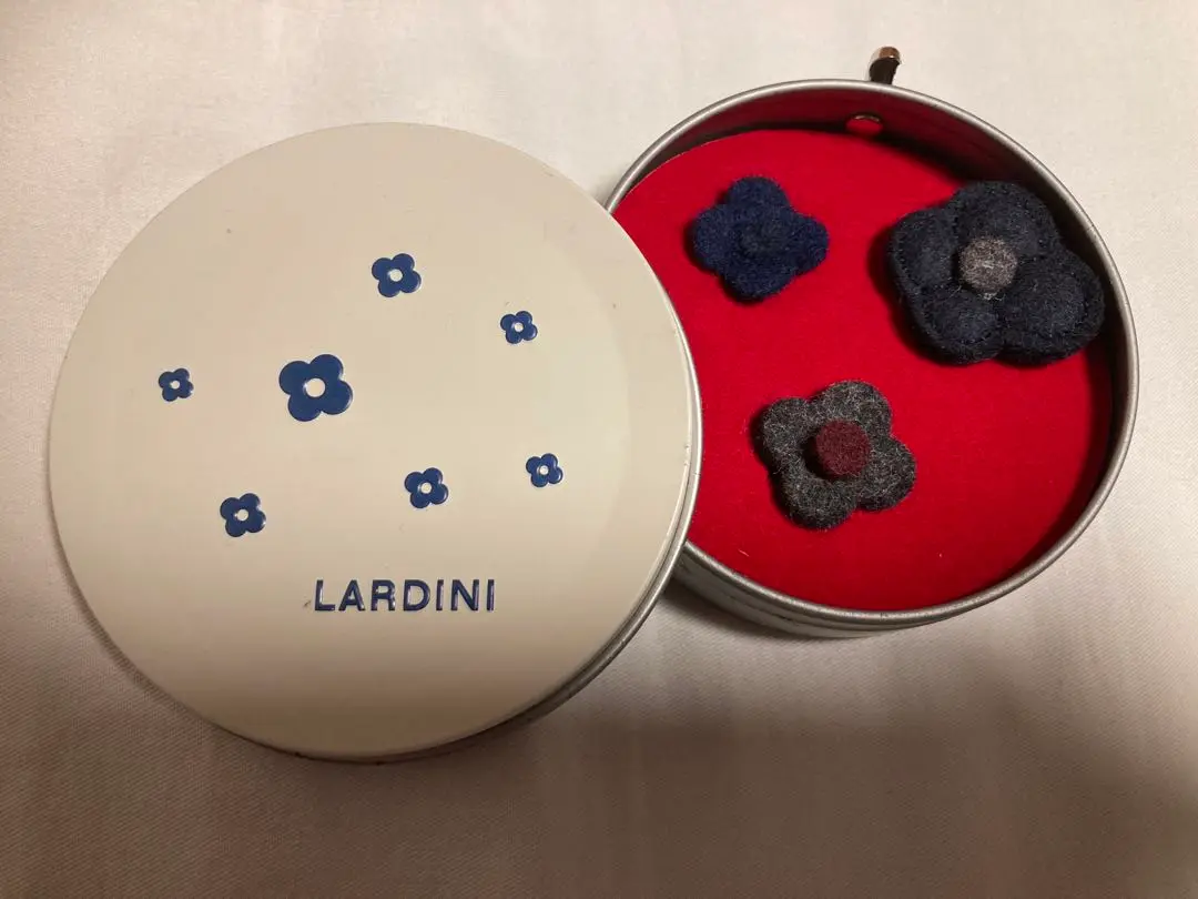 ✨格安セール！✨ラルディーニピンバッジ✨大人オシャレ！ ✨格安セール！✨ラルディーニピンバッジ✨大人オシャレ！