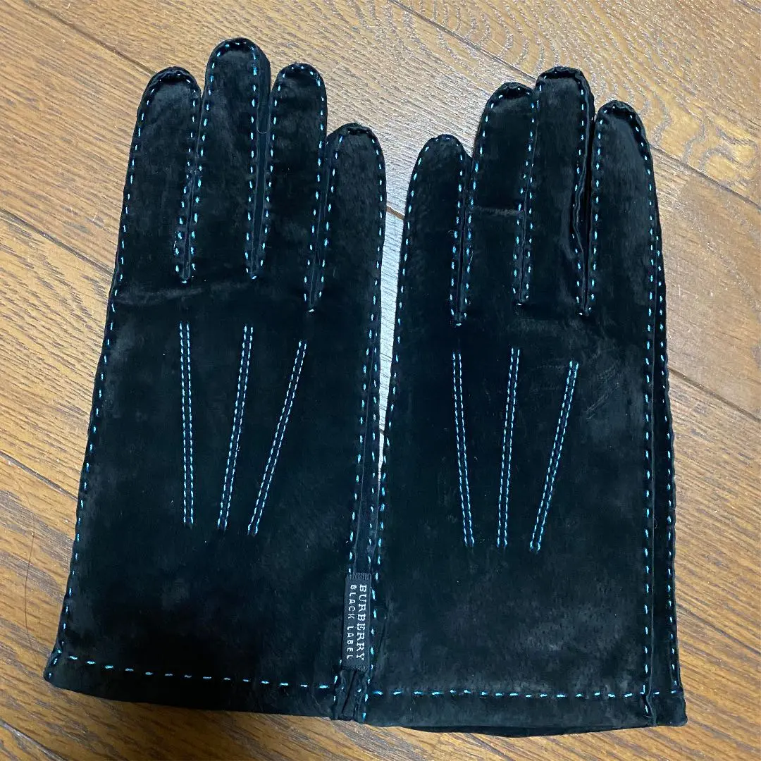 新品 バーバリーブラックレーベル毛100%手袋 新品 バーバリーブラックレーベル毛100%手袋
