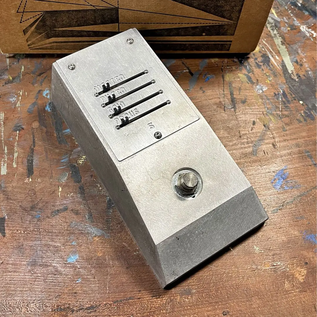 生産完了品 EAE 0xEAE Boost ハイゲインブースター 美品 ELECTRONIC AUDIO EXPERIMENTS 0xEAE Boost（EAE）ブースター