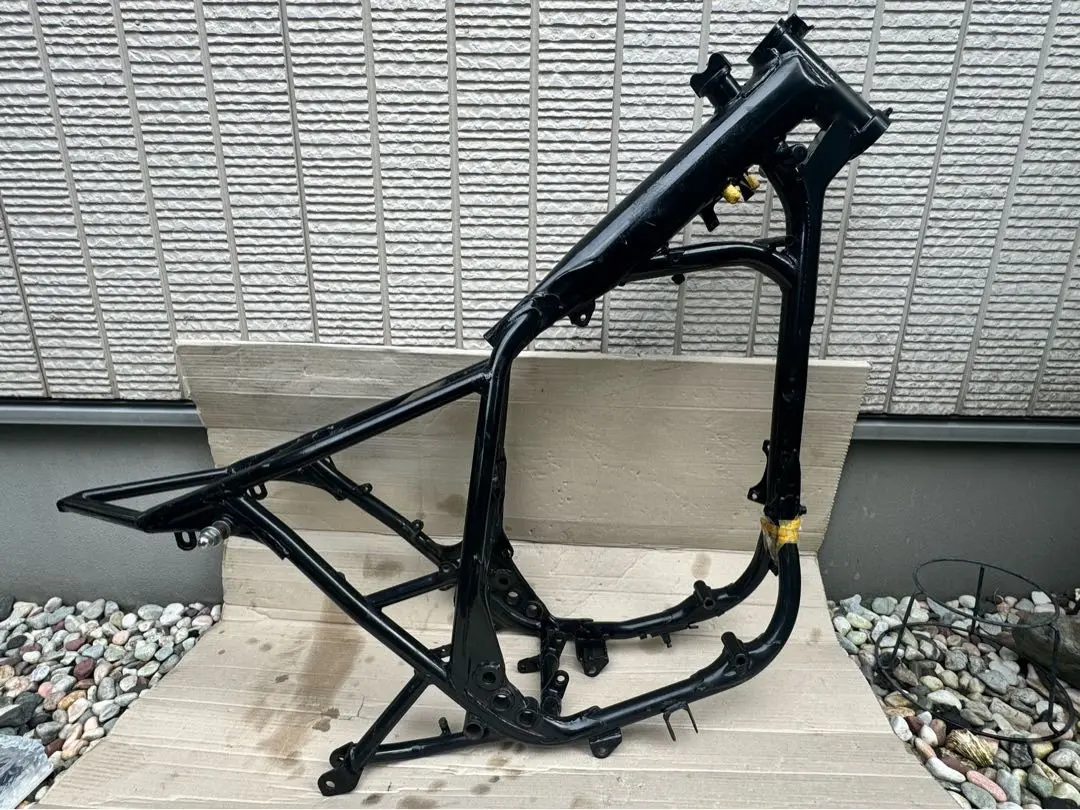 【週末セール】SR400 チャックボックス　リア ループフレームステー 週末セール】SR400 チャックボックス リア ループフレームステー