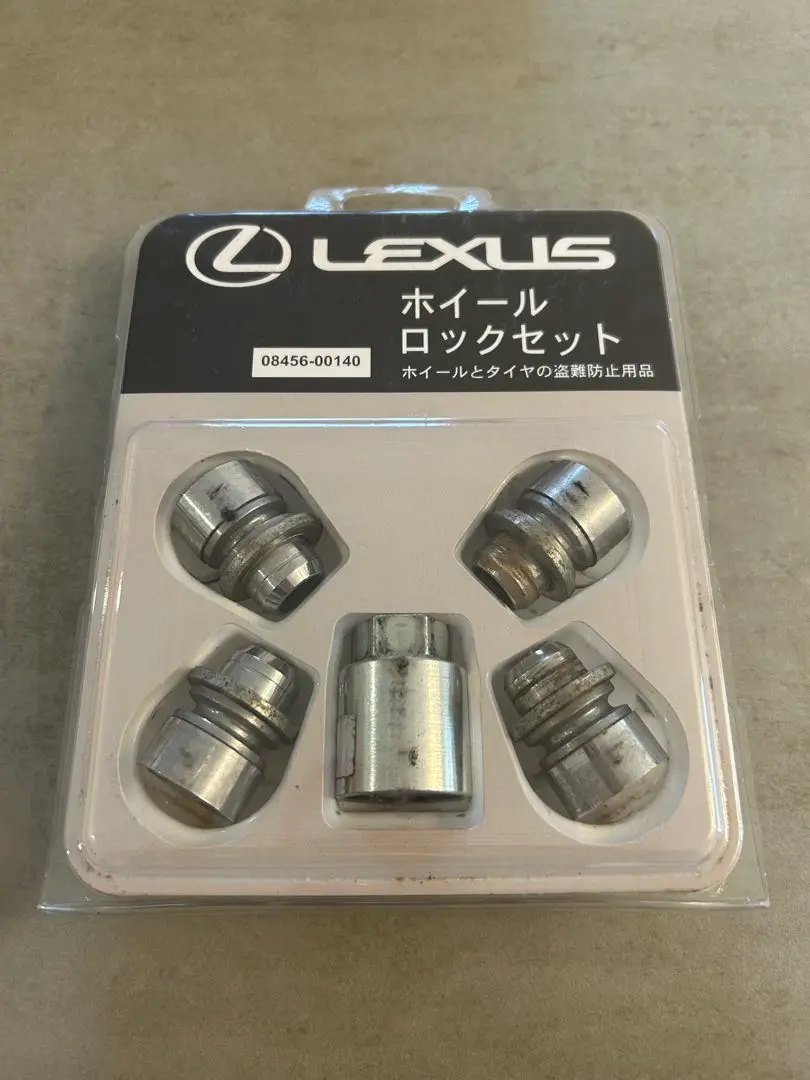USレクサス06-07 LX470 センターキャップ 100系シグナス 楽天市場】【レクサス純正】 センターキャップ [アルミ調・4枚