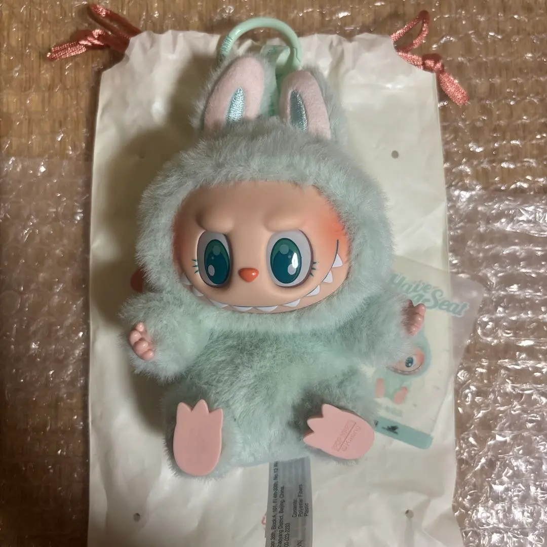 LABUBU 勞拉布布 POP MART 薄荷綠 的縮圖