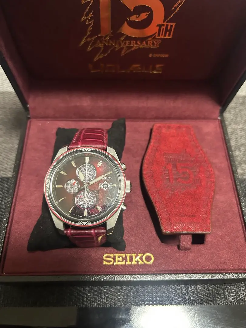 モンスターハンターリオレウス 限定　時計 赤色 モンスターハンターリオレウス 限定 時計 赤色 - メルカリ