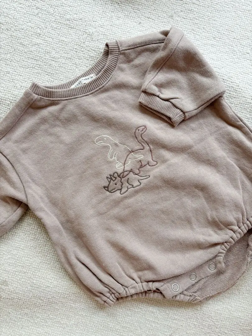 anggo:bebe 恐龍刺繡 棕色 連身衣 運動衫 韓服 的縮圖