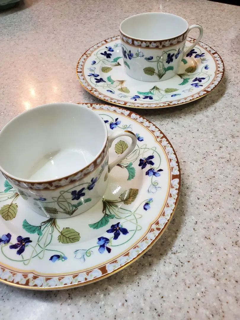 LIMOGES Haviland リモージュ　アビランド　すみれ　ケーキ皿 リモージュ アビランド ティーカップ ソーサー 薔薇 花柄