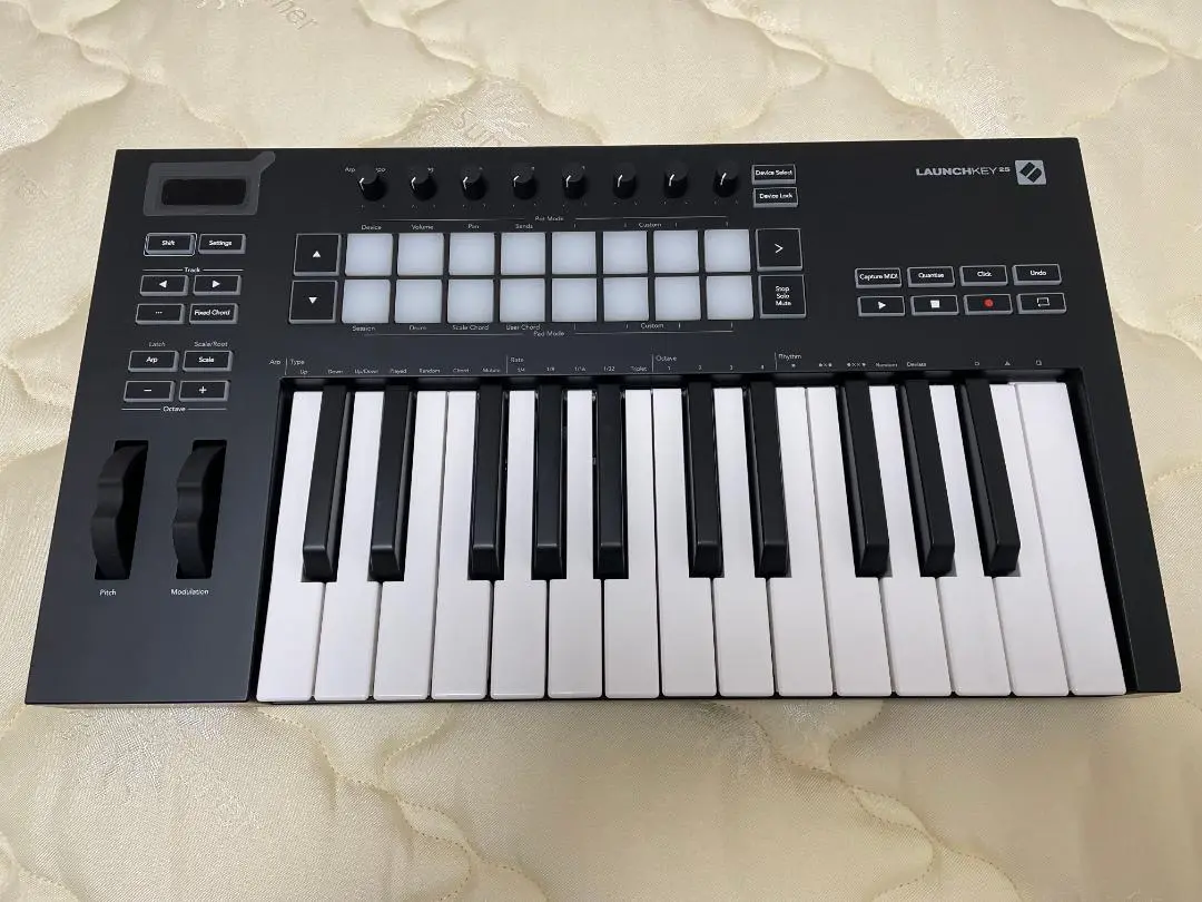 美品 NOVATION Launchkey 25 MK3 本体のみ Launchkey 25 [MK3] | Novation