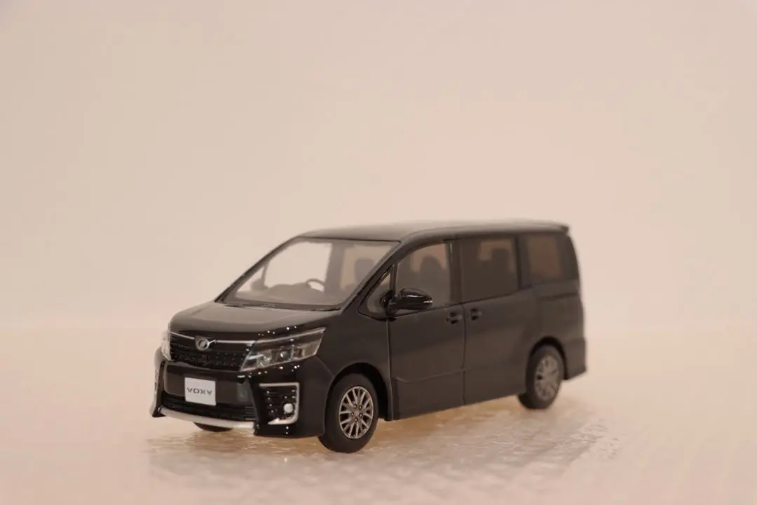 新型 ヴォクシー】 改造 トミカ カスタム ミニカー ホット