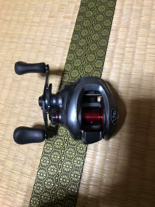 値下げ！ シマノ　CHRONARCH CI4+ 151HG リール 7.6:1 中古品】シマノ クロナークCI4+ 151HG SHIMANO CHRONARCH CI4+
