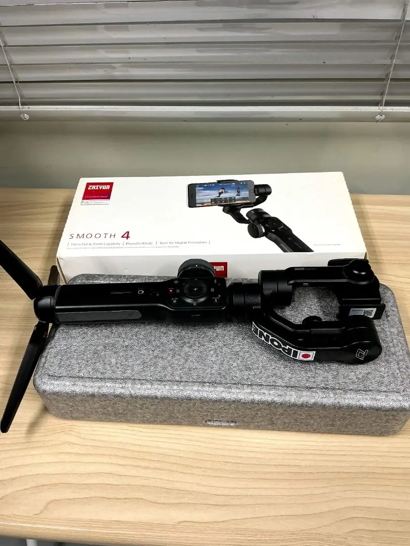 ZHIYUN smooth 4 美品　ケース付き 2025年最新】zhiyun smooth 4 ケースの人気アイテム - メルカリ
