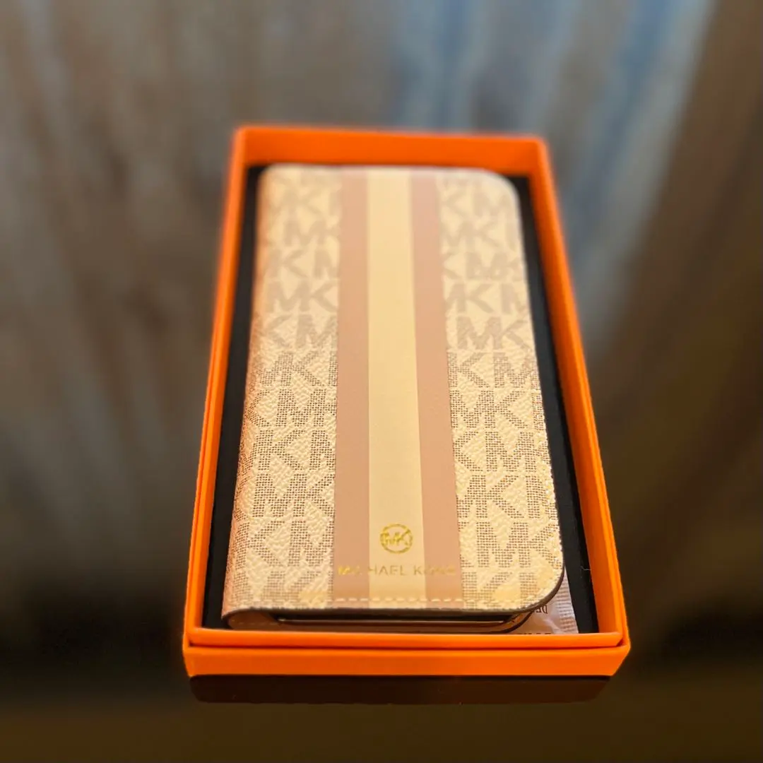 2025年最新】michael kors iphone12の人気アイテム - メルカリ