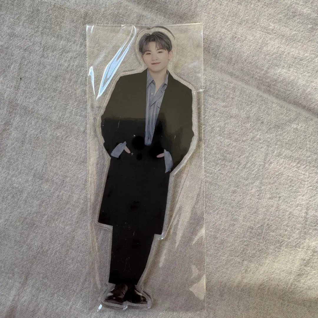 Thumbnail of SEVENTEEN Woozi acrylic stand