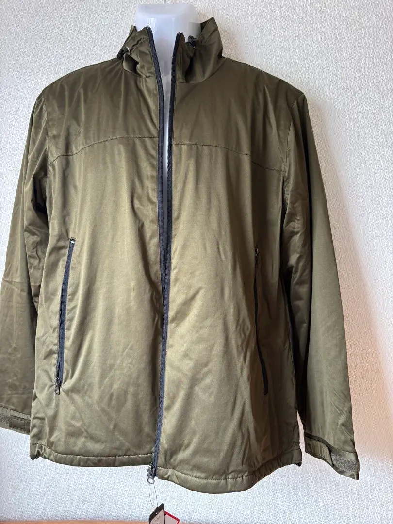 Thumbnail of New with tags, men's lightweight blouson, L, mountain parka, khaki green