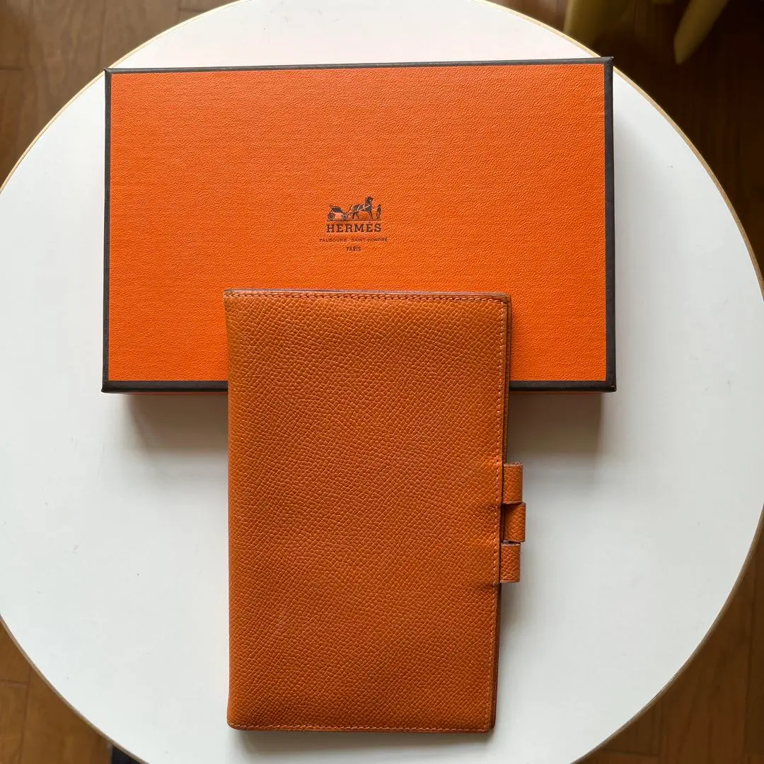 愛馬仕手帳套 的縮圖