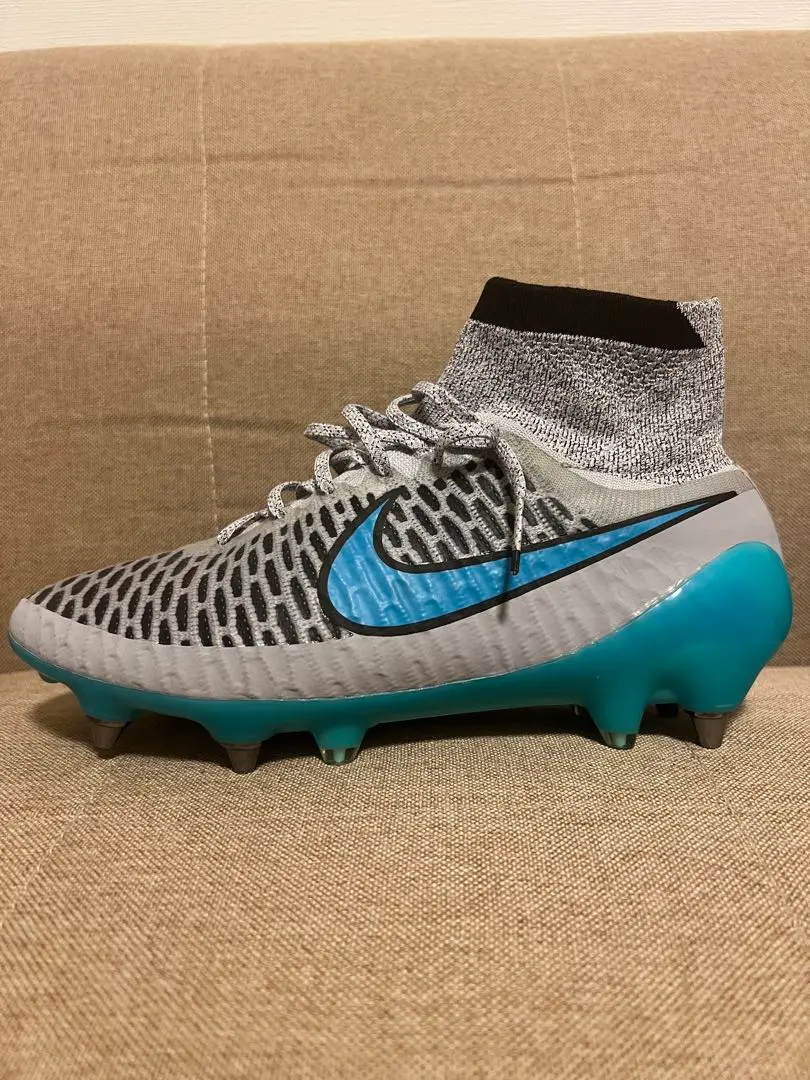 サッカースパイクNIKEマーキュリアルACC