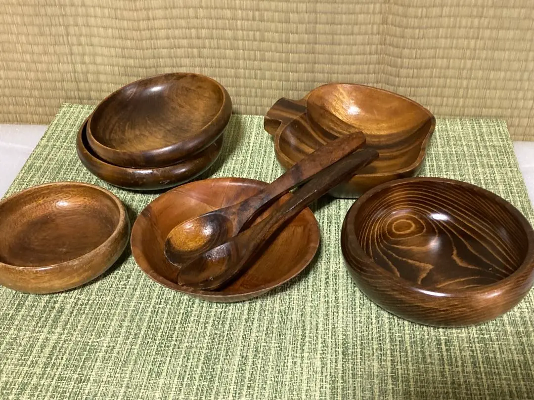 Thumbnail of Wooden bowls, set of 6, and 2 spoons (No. 16)