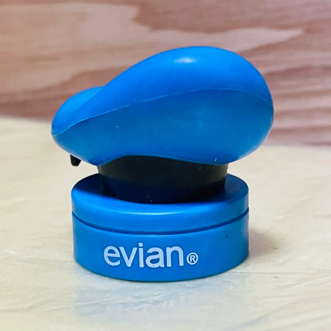 新品未開封　エビアン　ディズニー　ボトルキャップ　ミッキーマウス 2025年最新】evian ディズニー キャップの人気アイテム - メルカリ