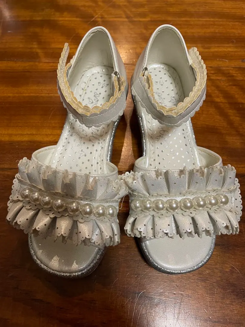 白色 禮服鞋（涼鞋）珍珠 荷葉邊 19cm 的縮圖