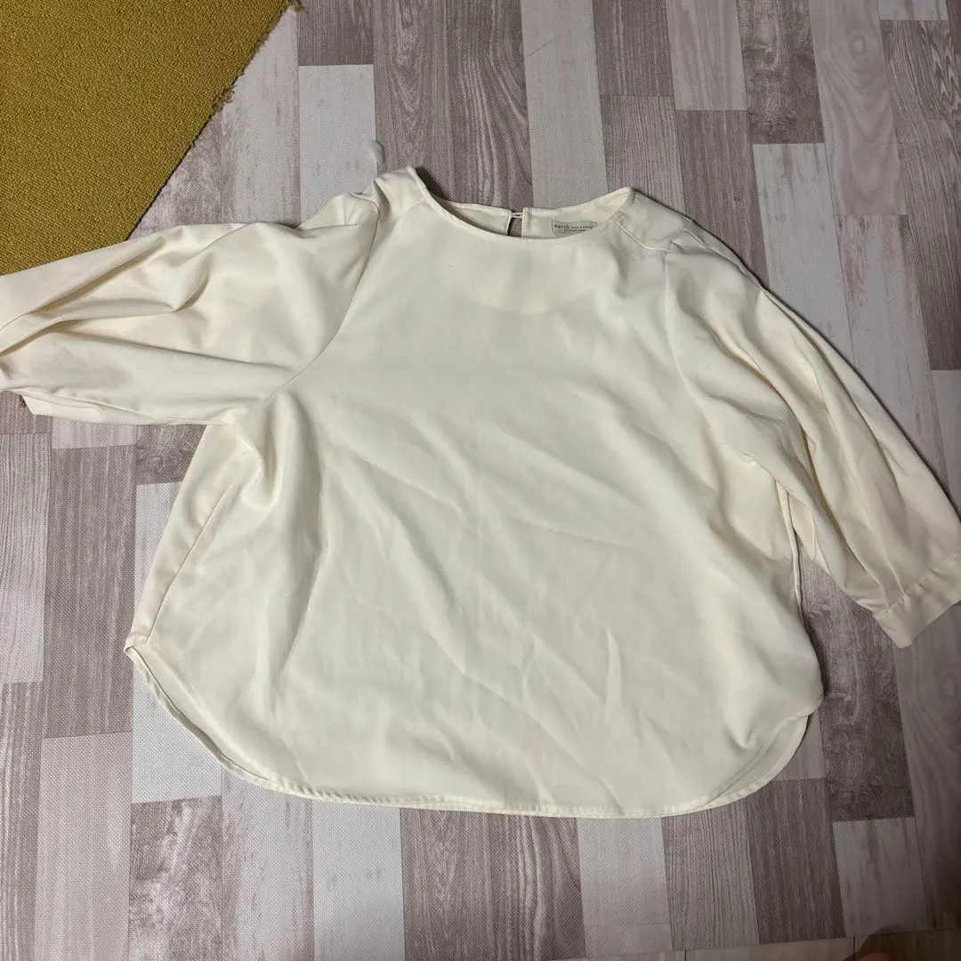 Thumbnail of earth music & ecology white 3/4 sleeve shirt