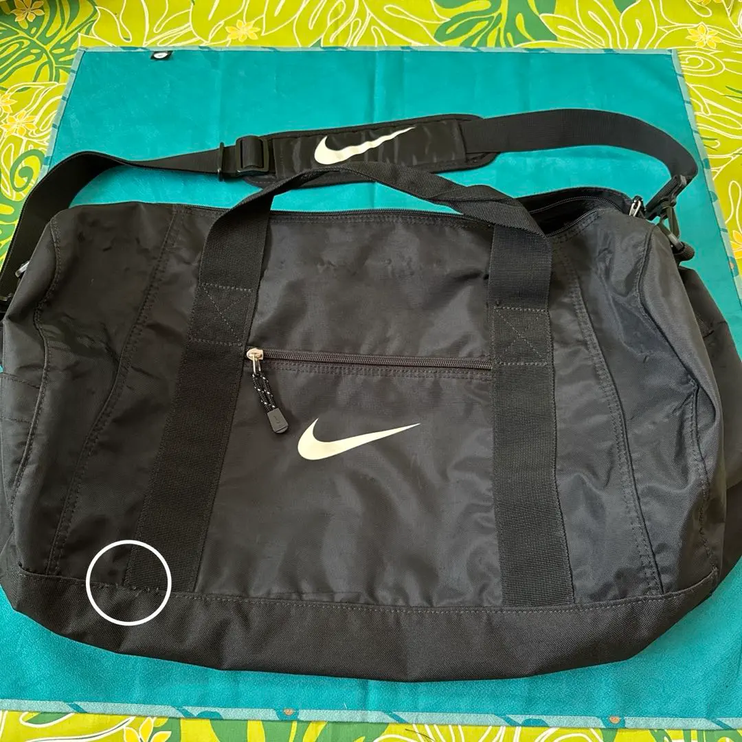 NIKE maruem ボディバッグ　スリングバッグ　y2k テック　銀タグ NIKE maruem ボディバッグ スリングバッグ y2k テック 銀タグ