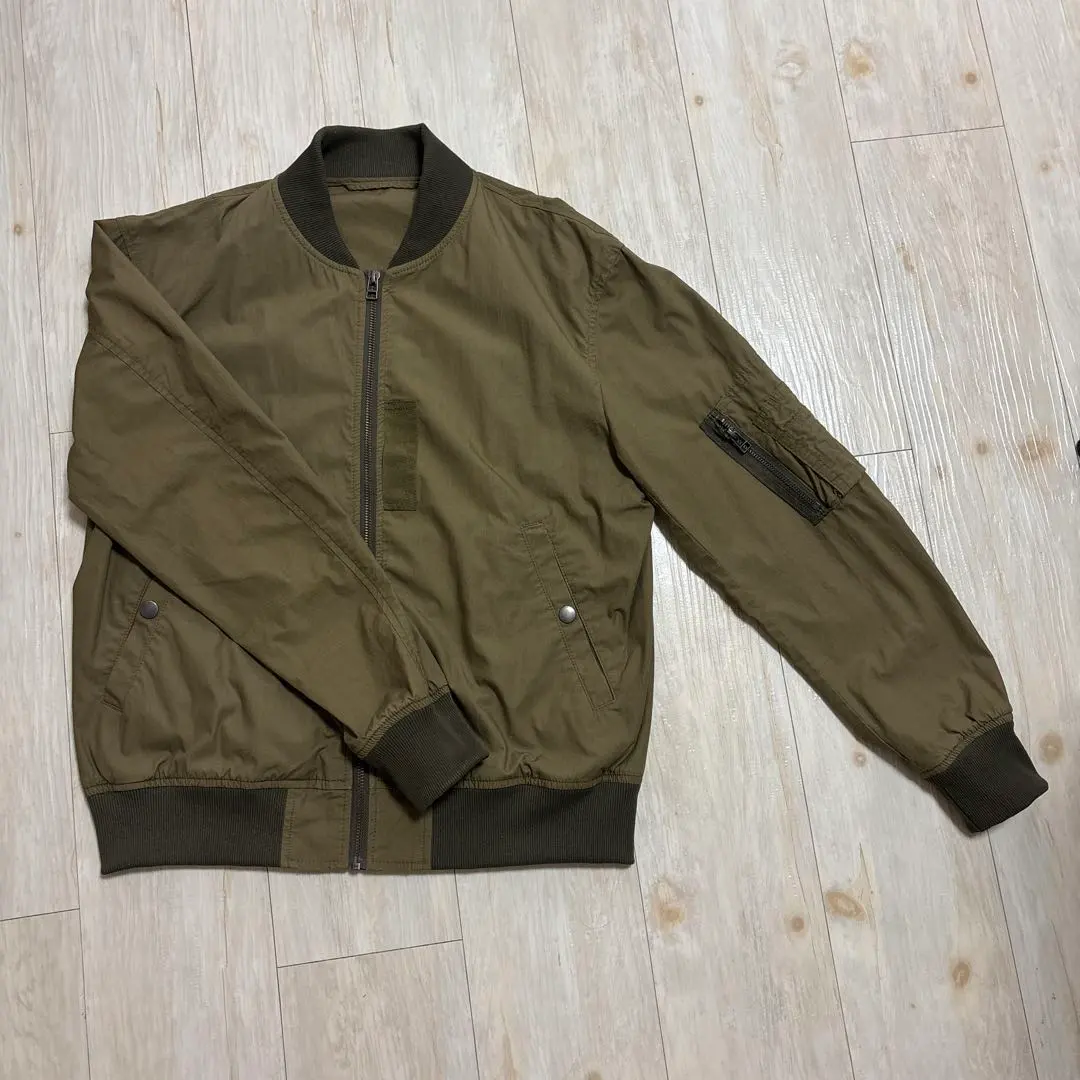 GU 夾克 卡其色 M 的縮圖