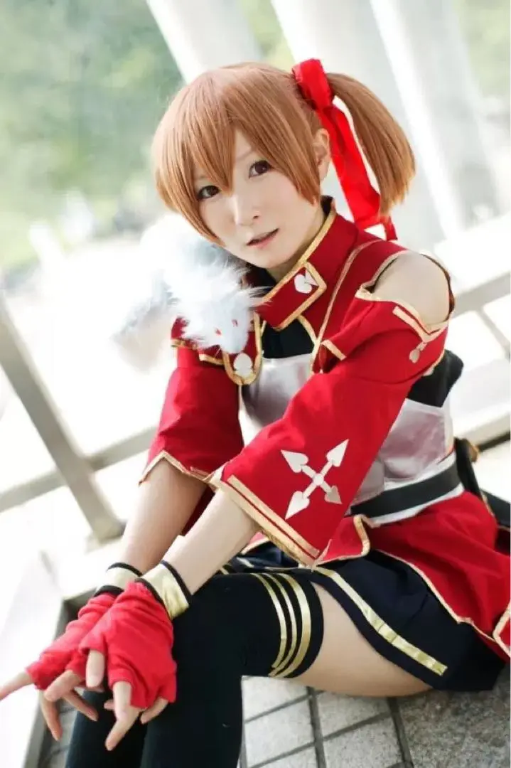 SAO シリカ コスプレ 衣装・ウィッグ・靴・ピナ セット Amazon.co.jp: シリカ/綾野珪子 コスプレ衣装 +ウィッグ +靴