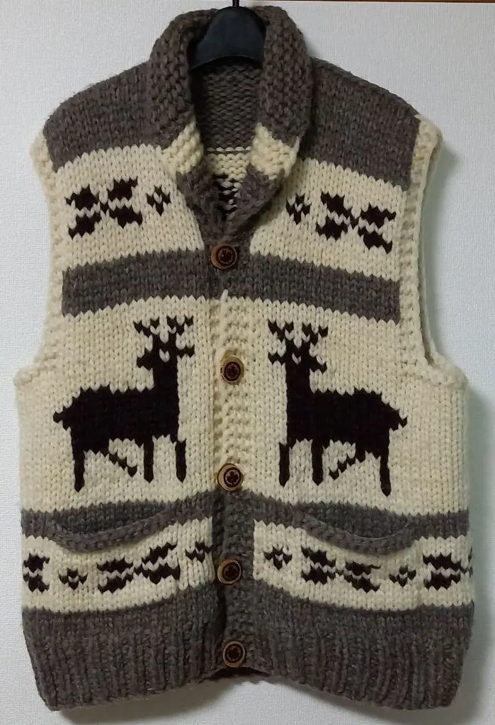 Thumbnail of Cowichan sweater Canada made in Canada virgin wool