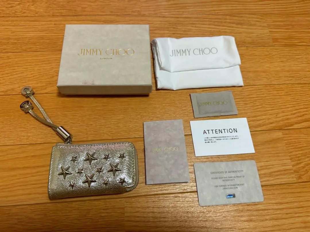 未使用ほぼ美品保存袋カード付きJIMMY CHOO シルバー コインケース 2025年最新】ジミーチュウ カラー：シルバー系 コインケース