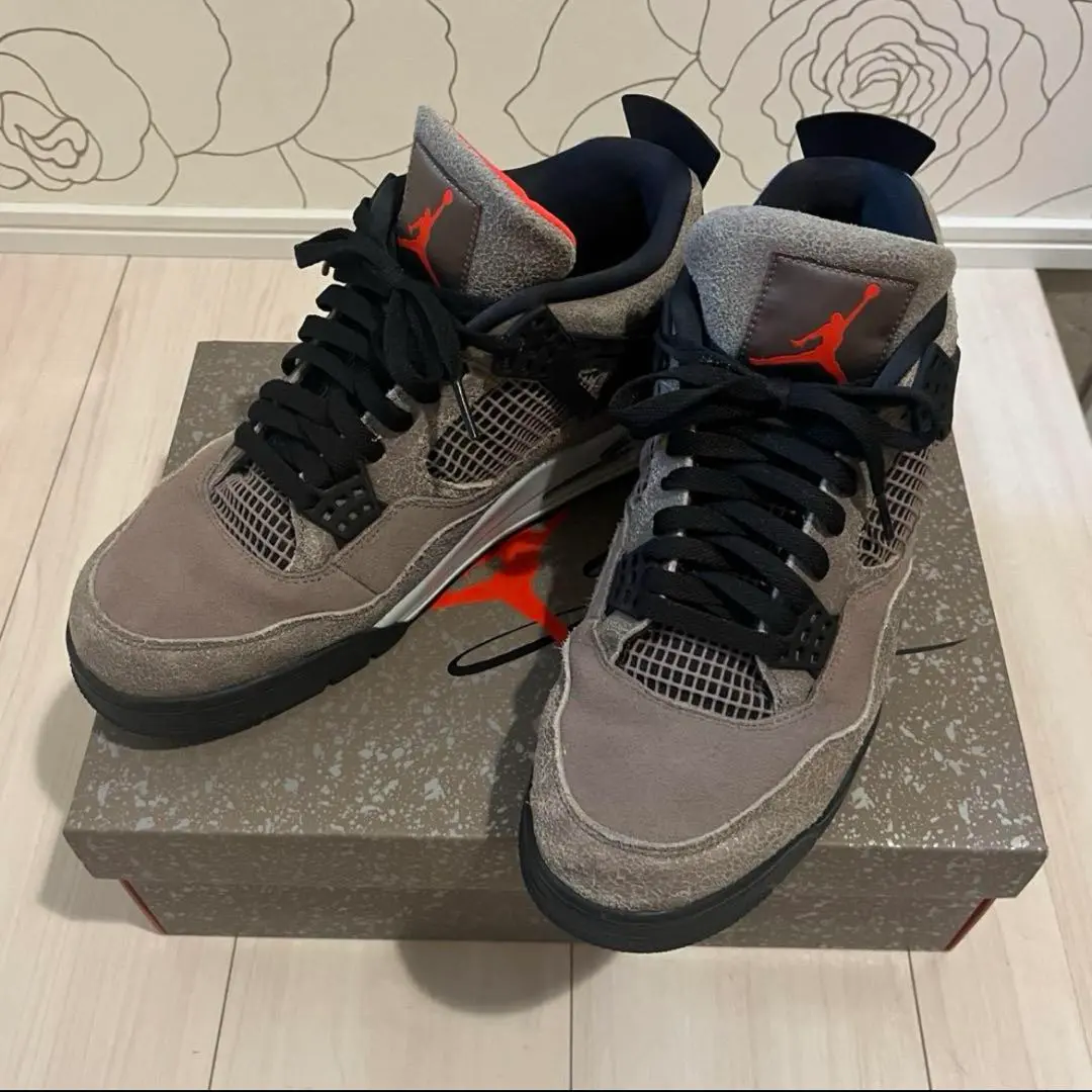 2025年最新】Jordan 4 Taupe Hazeの人気アイテム - メルカリ