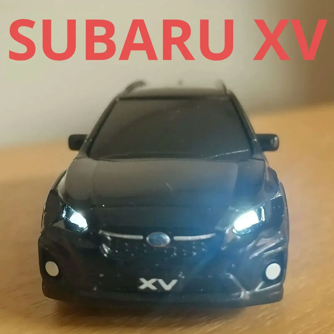 キーホルダー　スバルXV ミニカー　ライト　点灯確認済み　新品未使用　オレンジ キーホルダー スバルXV ミニカー ライト 点灯確認済み 新品未