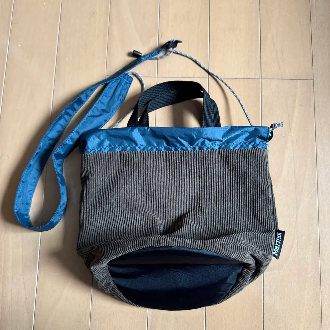 超美品 サコッシュ付き 四角友里 ヤマタビ15 ヨゾラ Marmot