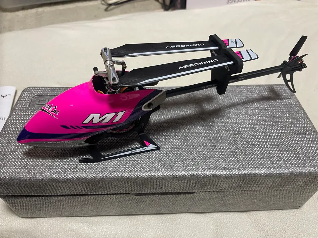 パン、OMPHOBBY M2 ヘリコプター ピンク/ブラック未使用に近い！ パン様専用、OMPHOBBY M2 ヘリコプター ピンク/ブラック未使用に
