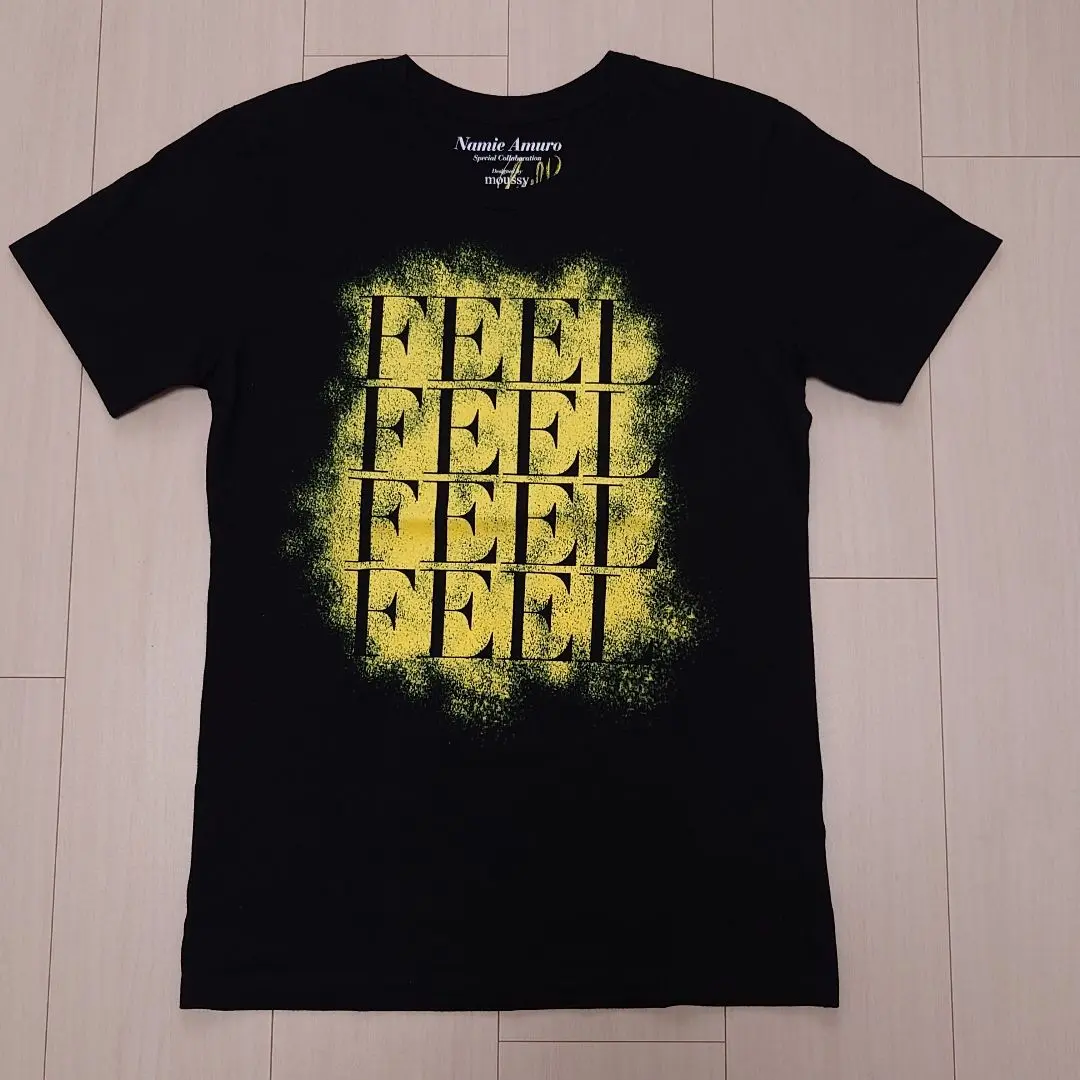 【新品】安室奈美恵 FEEL Tシャツ 安室奈美恵、Tシャツ付き「FEEL」をmu-mo限定販売 - 音楽ナタリー