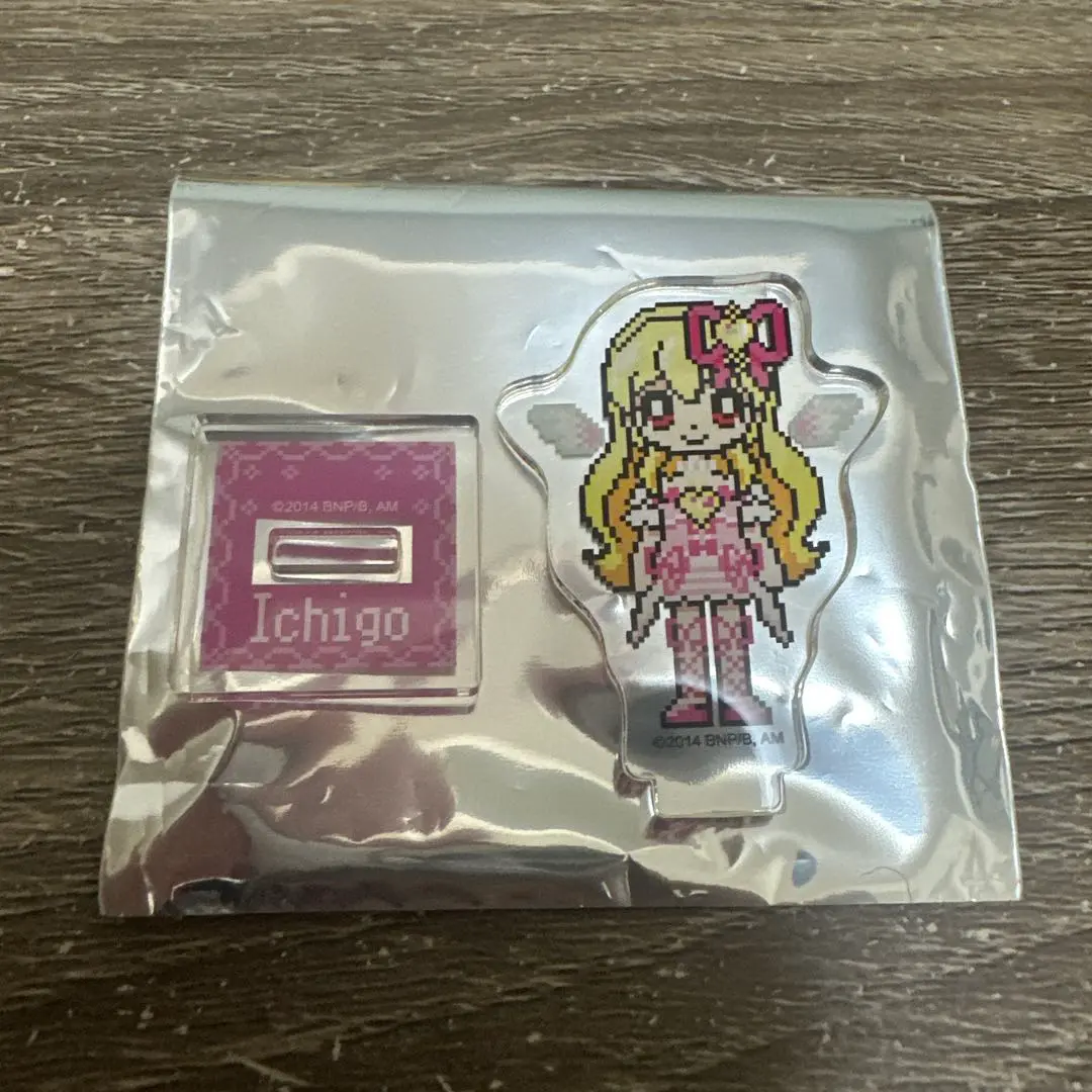 アイカツ 星宮いちご アクリルスタンド オーロラキス 10th アイカツ 星宮いちご アクリルスタンド オーロラキス 10th