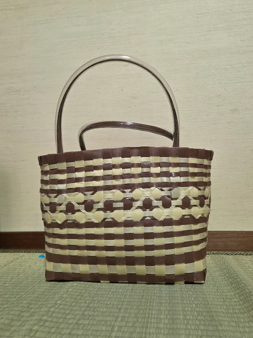 Thumbnail of Making Water and Time Your Allies: "PP Band Woven Basket Bag" ①