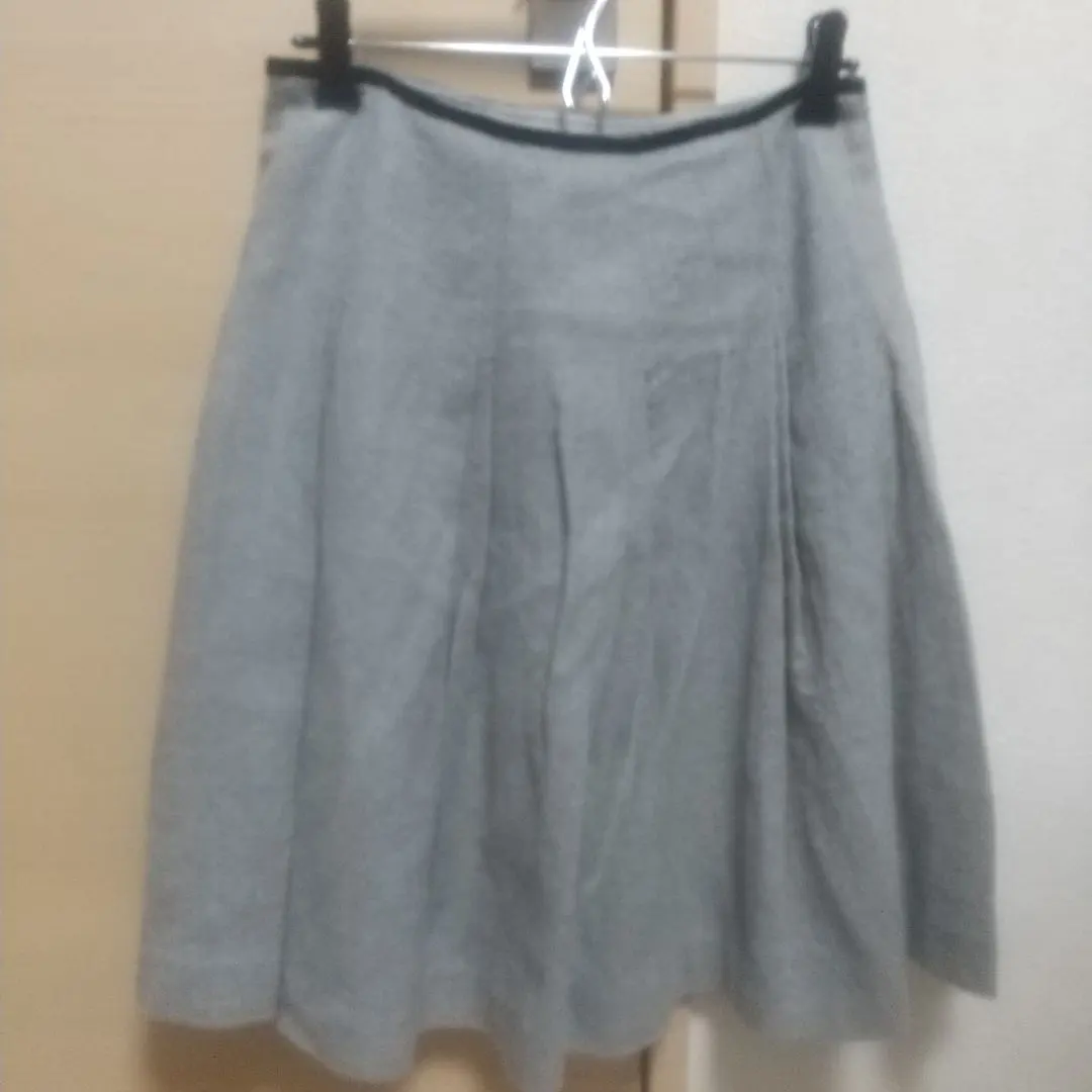 Thumbnail of Gray skirt S