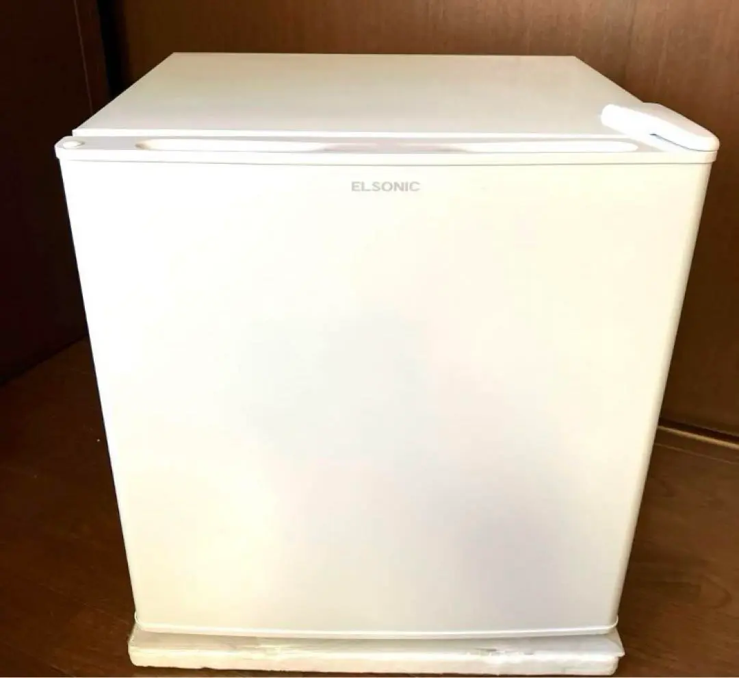 【美品】ELSONIC ノジマ 冷蔵庫 コンパクト 小型 ホワイト 46L ELSONIC ノジマ 冷蔵庫 コンパクト 小型 ホワイト 46L 2023年製