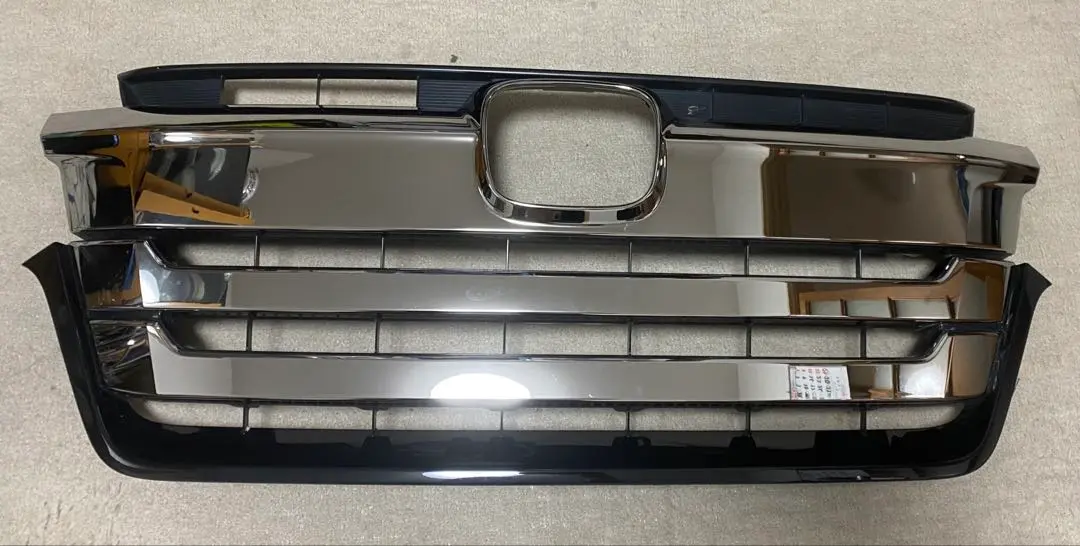 vwventer　ステップワゴンRP3前期フロントグリル（純正） vwventer様専用 ステップワゴンRP3前期フロントグリル（純正